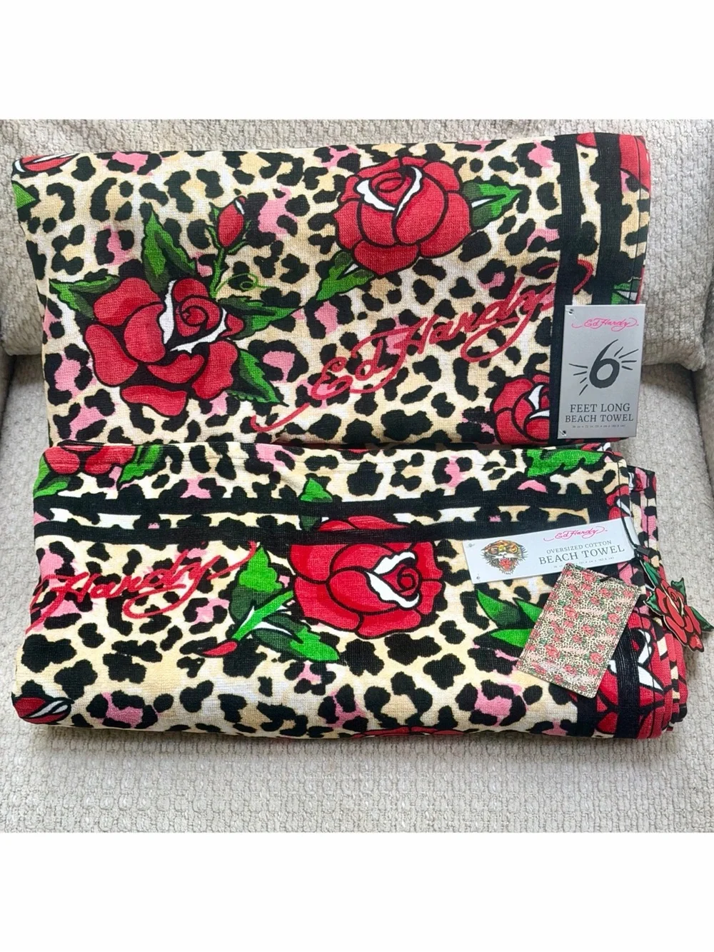 Ed Hardy Cheetah Leopard Print Oversize Beach Towels 2pc Set Red Rose 36x72 NWT